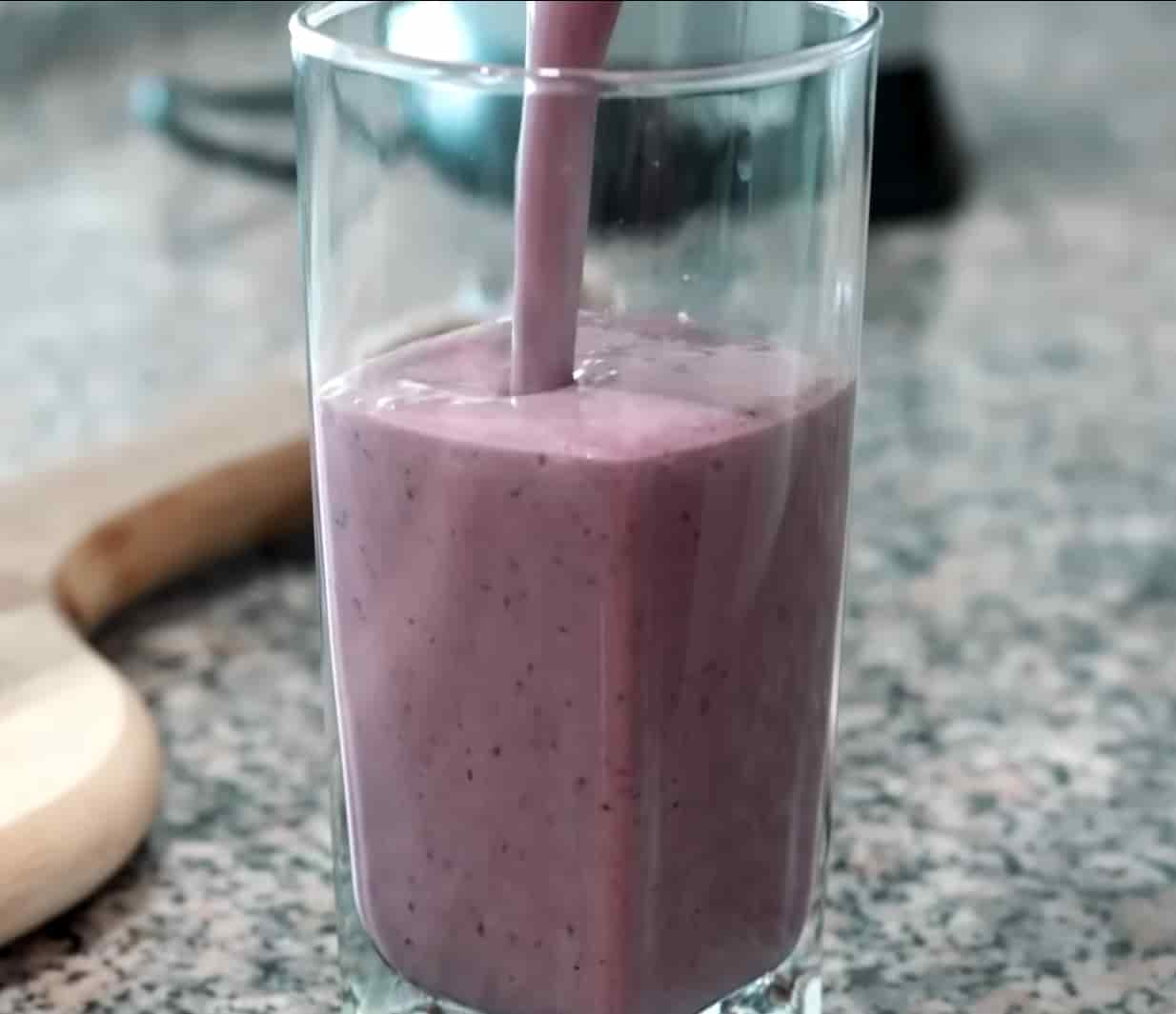 Berry Blast Protein Smoothie for Weight Loss